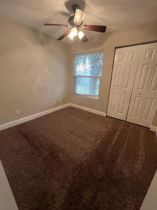 Building Photo - 3700 Idlebrook Cir
