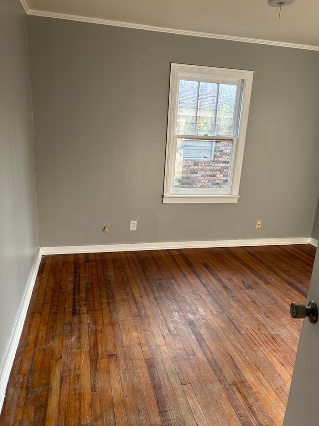 Building Photo - 2313 5th Ave