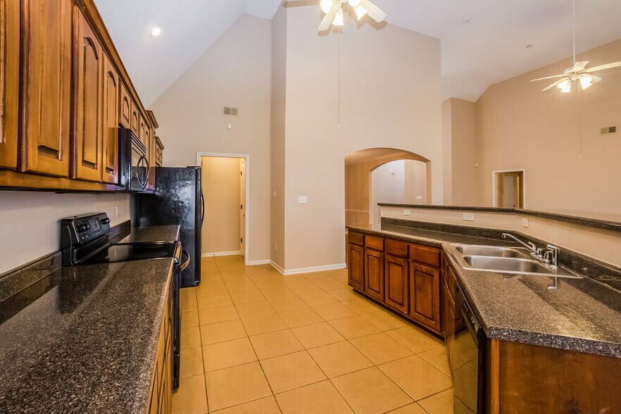 Building Photo - 11660 Dempsey Dr