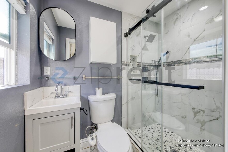 Building Photo - 1301 Prado St