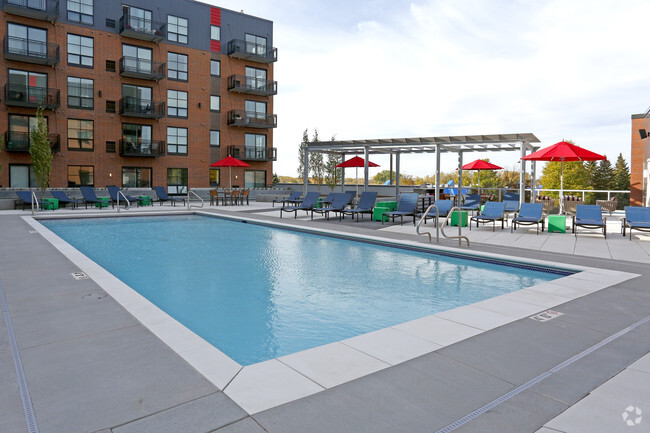 Rooftop Pool - The Moline Apartments