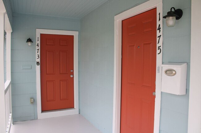 Building Photo - OLMOS PARK TERRACE DUPLEX