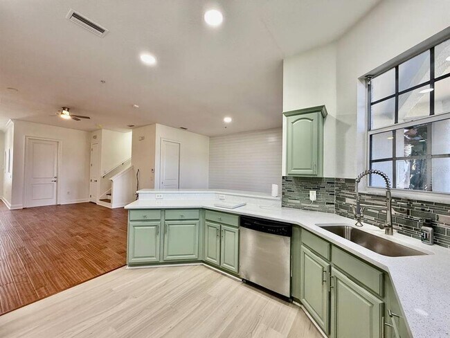 Building Photo - 8614 Miramar Terrace Cir
