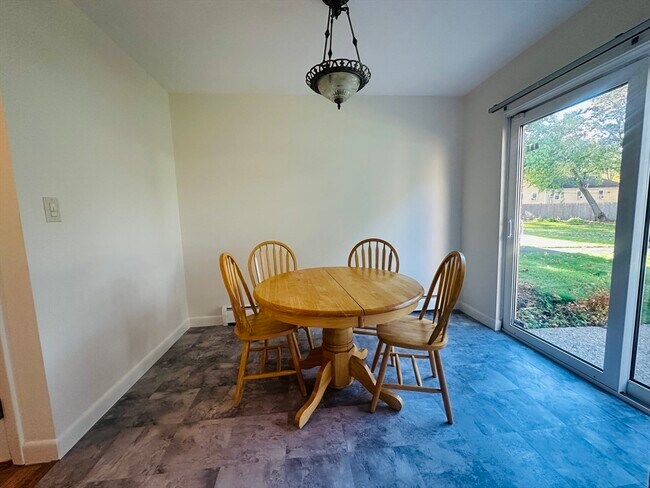 Building Photo - 232 Rock St