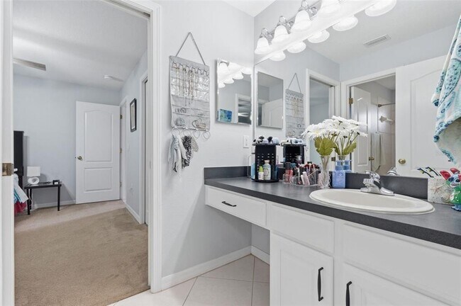 Building Photo - 12329 Creek Edge Dr