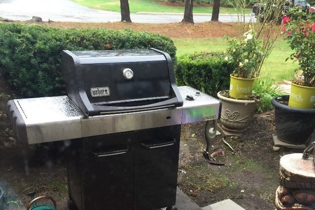 Barbecues Permitted - 140 Dickinson Ln