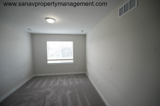 Building Photo - Your Dream Home Awaits You! A 4-Bed, 2.5 - Bath in Bondurant!