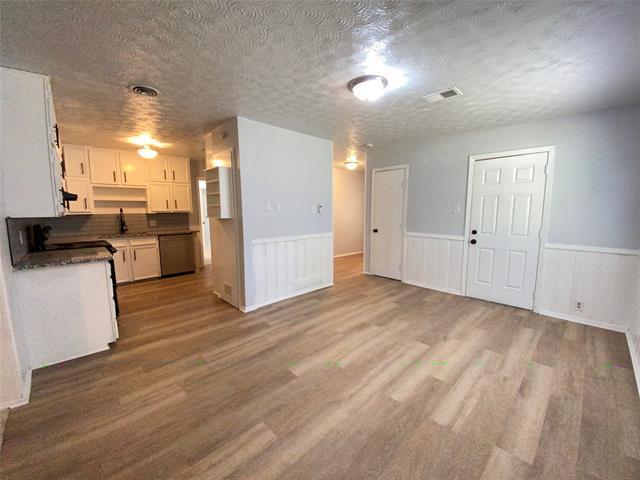 Building Photo - 2115 Ridgeway St