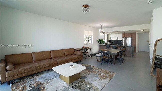 Building Photo - 7918 Harbor Island Dr
