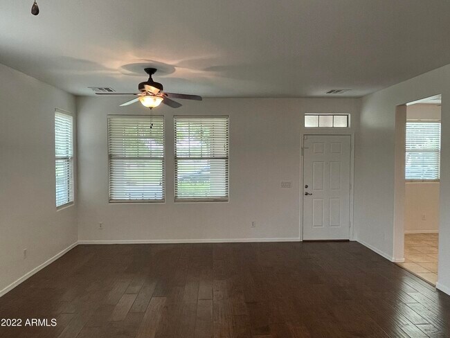 Building Photo - 2924 S Cole Dr