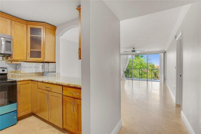 Building Photo - 13120 SW 92nd Ave