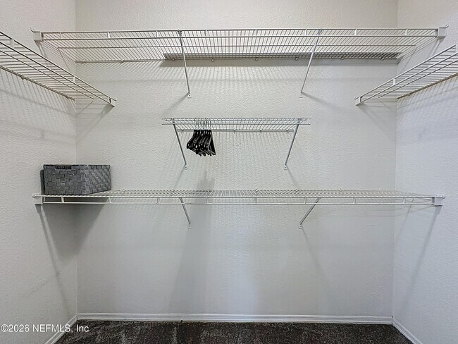 Building Photo - 13810 Sutton Park Dr N