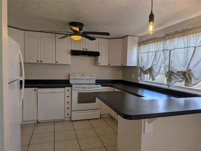 Building Photo - 5547 Mallow St
