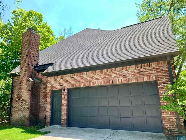Building Photo - 18325 Forest Terrace
