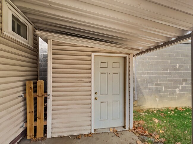 Building Photo - 3928 Upton Ave