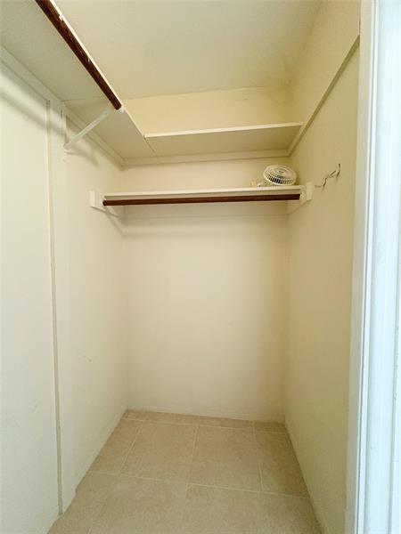 Building Photo - 2719 NE 32nd St