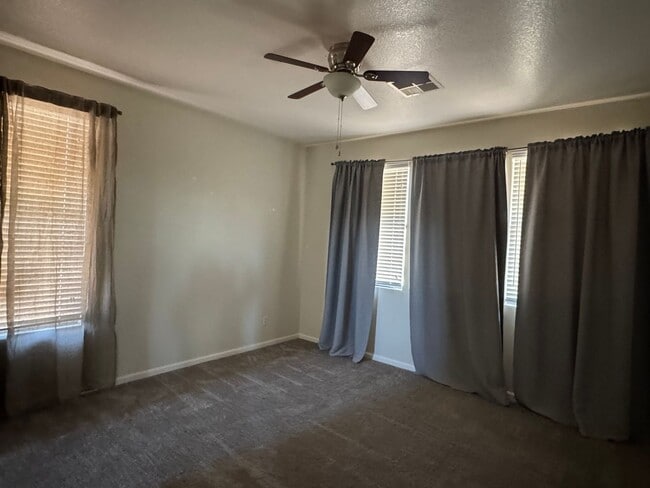 Building Photo - 13518 W Cypress St