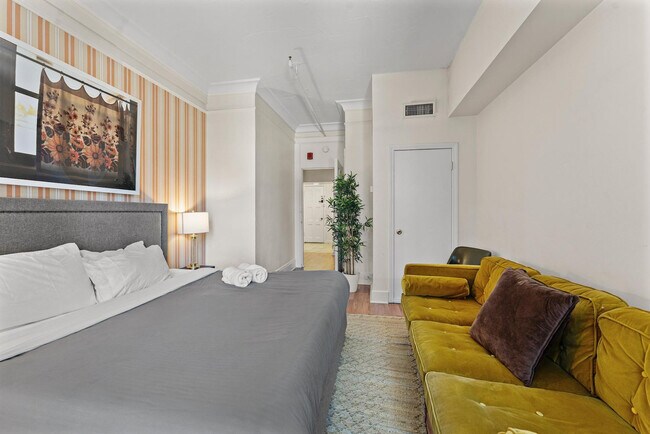 Building Photo - 60-62 Boylston Street-SI FL1-ID1240417P