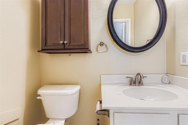 Building Photo - 9507 Quail Village Ln