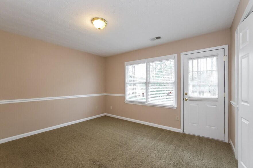 Building Photo - 350 Anna Ave