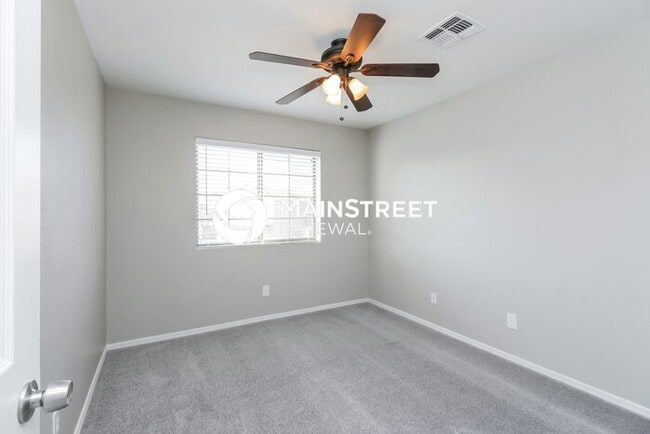 Building Photo - 4 Bedroom Pet-Friendly Home in Avondale, AZ with Main Street Renewal