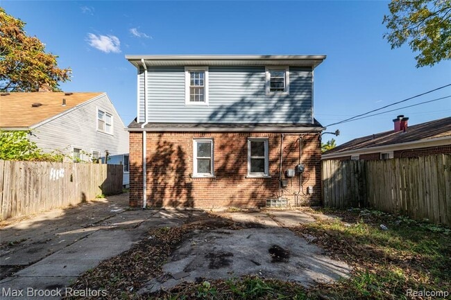 Building Photo - 9327 Schaefer Hwy