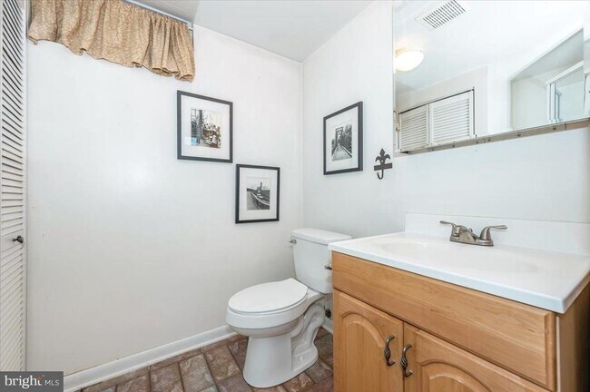 Building Photo - 11584 Liberty Oak Dr