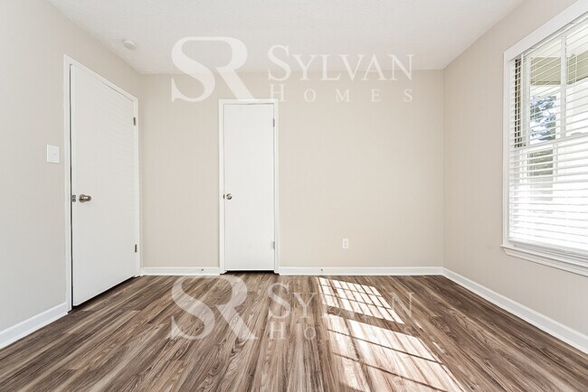 Building Photo - Welcome to your new Ellenwood haven!