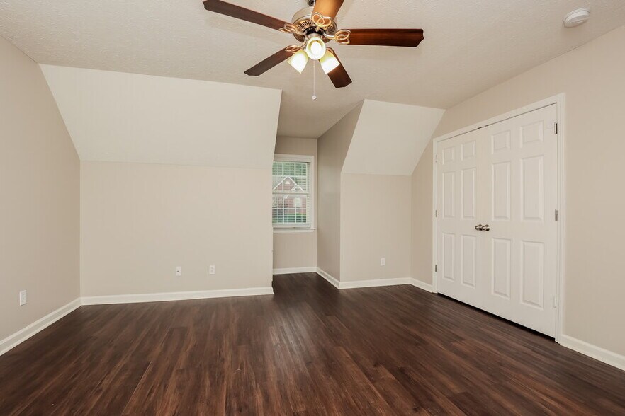 Building Photo - 410 Williamsport Dr
