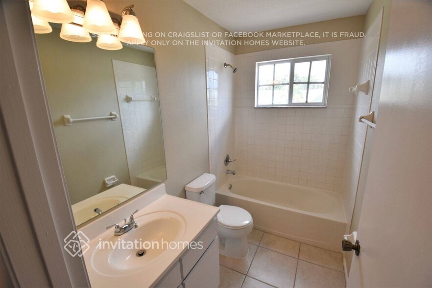 Building Photo - 11914 Lark Song Loop
