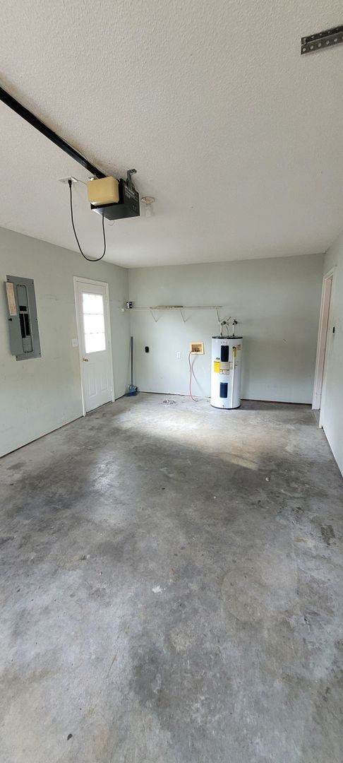 Building Photo - Charming 3-Bedroom, 2-Bath Home