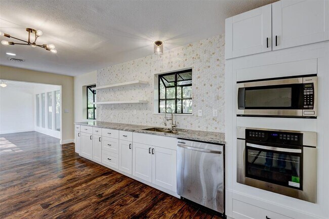 Building Photo - 3403 Linkwood Dr