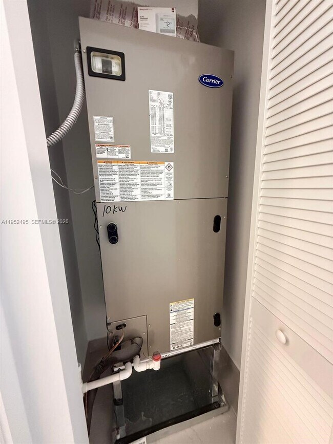 Building Photo - 5816 Agostino Way