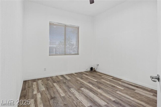 Building Photo - 4630 Laguna Vista St