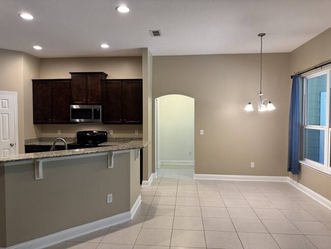 Building Photo - 79717 Plummer's Creek Dr