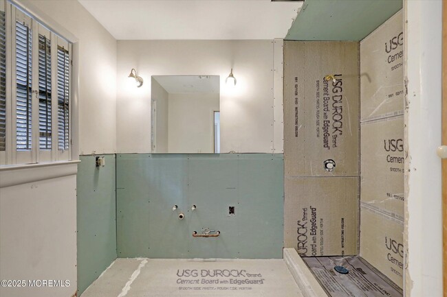 Building Photo - 105 Elberon Ave