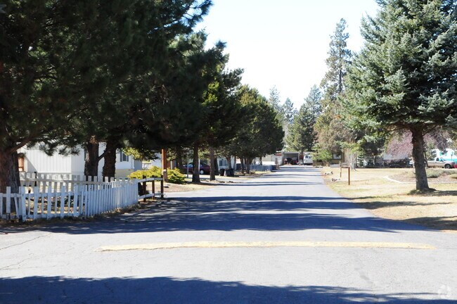 Country Sunset Mobile Home Park - Bend, OR | Apartment Finder