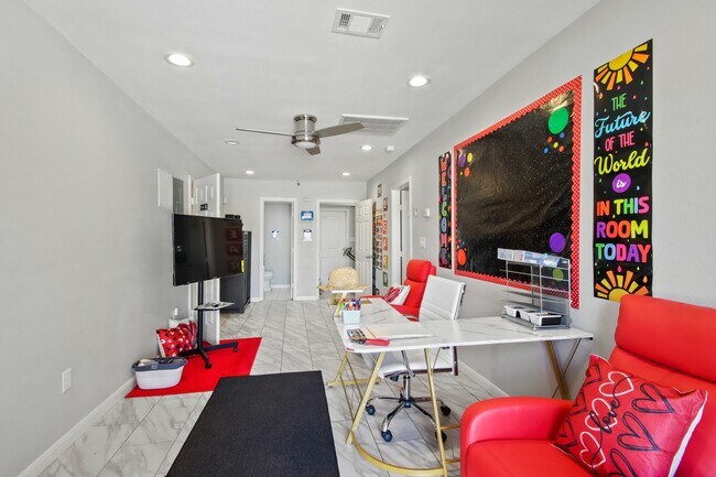 Building Photo - 5302 Treaschwig Rd