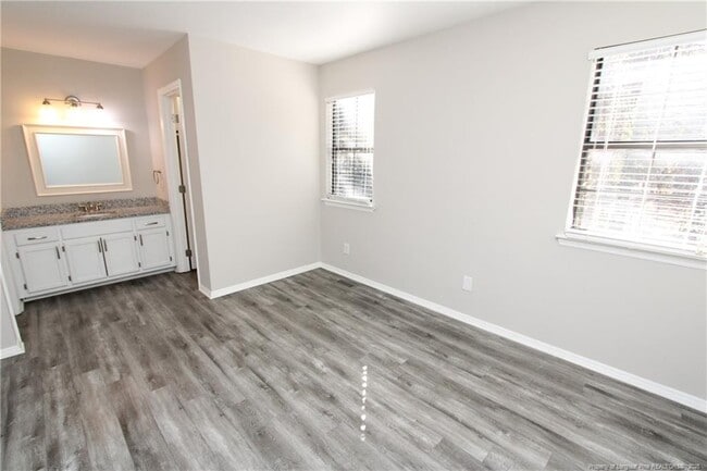 Building Photo - 4901 Coral Ridge Ct