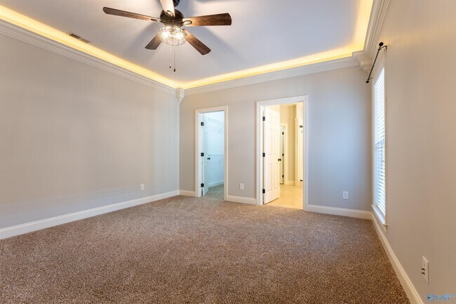 Building Photo - 525 W Mossyleaf Dr SW