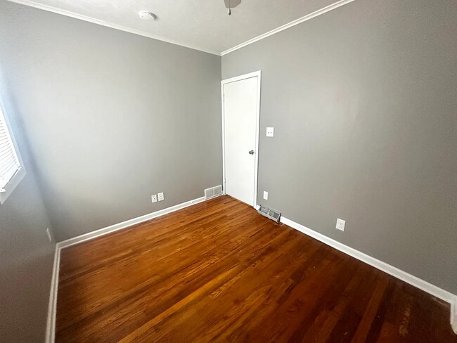 Building Photo - 6110 Pratt St