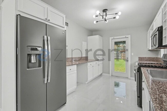 Building Photo - 1650 Jackson St