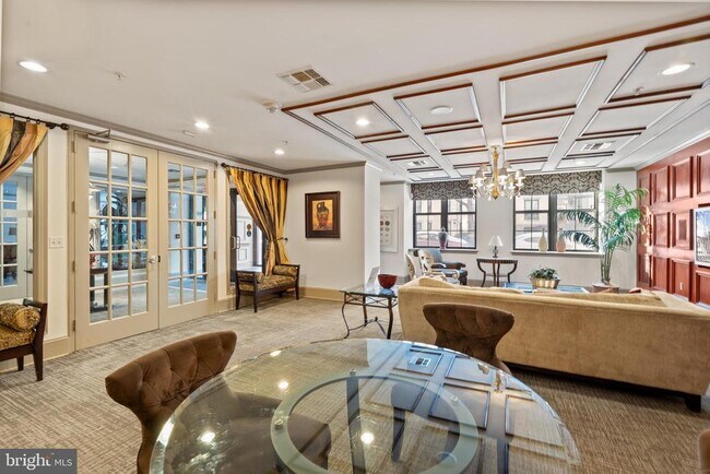 Building Photo - 1111 25th St NW