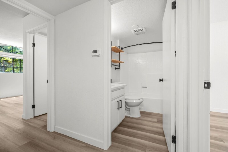 Building Photo - 5240 Whitsett Ave