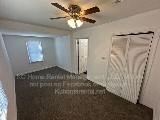 Building Photo - 2917 E 61st St