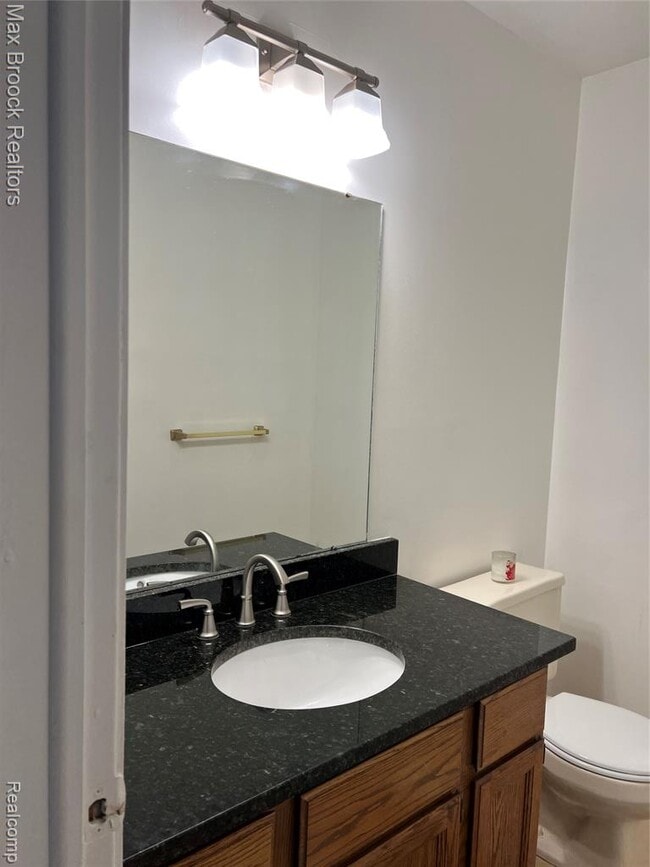Building Photo - 6330 Odessa Dr