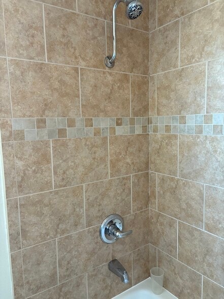 Shower - 1239 Amethyst St