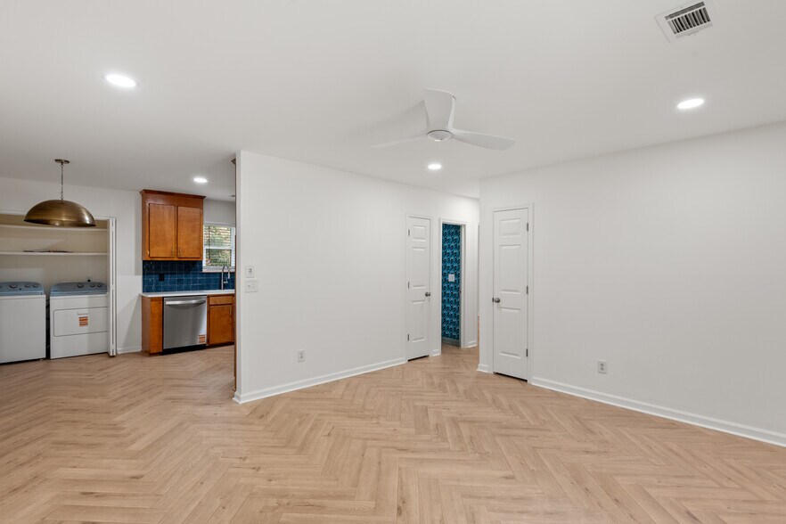 Building Photo - 907 Beaufort St