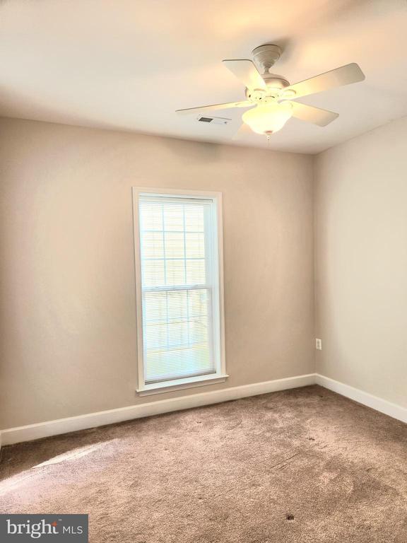 Building Photo - 20667 Golden Ridge Dr