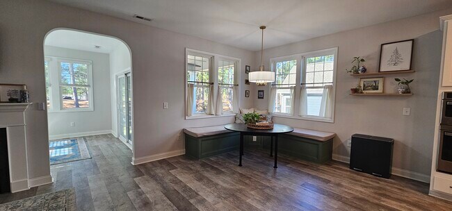 Building Photo - 1032 Hyco rd